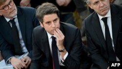 Сенатори питали Габріеля Атталя про заяву президента країни Еммануеля Макрона щодо ймовірності відправки військ до України