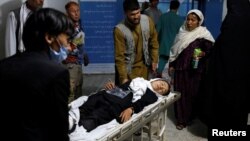 یک دانش‌آموز زخمی حمله بر مکتب سیدالشهدا در غرب کابل