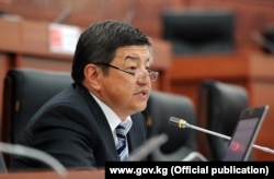 Акылбек Жапаров.