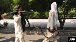 اخندزاده: پاکستان هېڅکله نه‌غواړي چې د طالبانو کوټې شورا افغانستان ته انتقال شي.