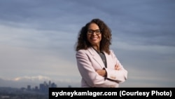 АҚШ конгресі өкілдер палатасының мүшесі Сидни Камлагер-Дав 