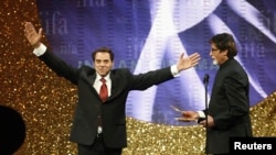 درمندر او امیتاب بچن