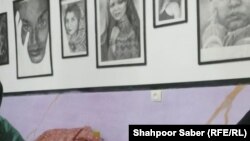 برخی از نقاشی های که دختران در هرات رسم کرده اند