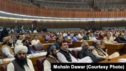 د قامي اسمبلۍ یوشمېر غړو په وروستیو کې په هېواد کې پر ناامنۍ اندېښنې وښودې او د ریښتیا موندلو او پخلاینې کمېشن غوښتنه یې وکړه - پخوانی انځور.