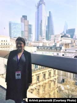 Mădălina Ifrim a studiat în Marea Britanie și își vede deocamdată viitorul în străinătate.