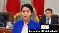 Атыр Абдрахматова.