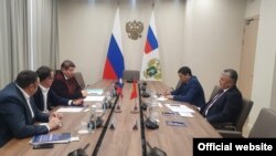 Арзыбек Кожошев "Бириккен дан компаниясы" ишканасынын башкы директору Дмитрий Сергеев менен жолугушту. Москва.