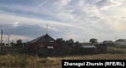 Дома в Шилисае. Скотоводство здесь — единственный источник пропитания