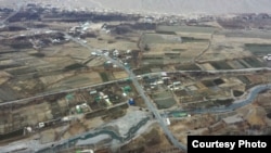 Кыргыз-тажик чек арасы. Көк-Таш айылы. Төрт-Көчө.