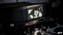 Момент от реставрационния процес на филма "Наполеон".