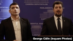 Pe 3 ianuarie, partidul AUR a postat pe site-ul său un comunicat în care condamnă „experimentele ideologice” efectuate asupra tinerilor din școli.