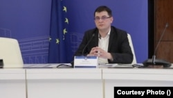 Florin Zeru de la Centrului pentru Promovarea Participării și Democrației a făcut parte dintr-o echipă de experți care au analizat mesajele Roexit în ultimul an, atât pe rețelele sociale, cât și în online.