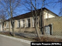 Місцеве управління СБУ в Бердянську. Нині там базуються окупанти. Тут тиждень утримували мене. Березень 2022 року