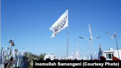 تصویر بیرق طالبان جنبهٔ تزئینی دارد 