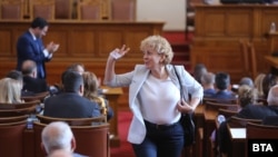 Виктория Василева от "Има такъв народ" напусна парламента на 13 юли. 