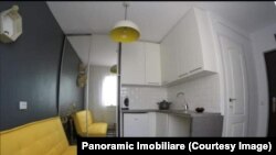  Spațiul de locuit de 11 metri pătrați oferit spre închiriere în Cluj-Napoca a devenit subiect de glume pe Internet.
