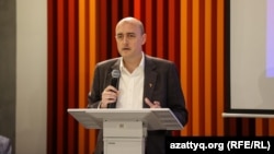 جیمی فلای رئیس رادیو اروپای آزاد/رادیو آزادی