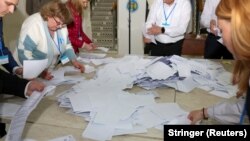 Вибори президента і референдум щодо вступу в ЄС пройшли в Молдові 20 жовтня