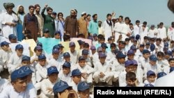 د شمالي وزیرستان په شوه کې زده کوونکي د استادانو کمښت ضد د احتجاج په مهال ـ پخوانی انځور.