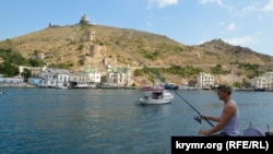 Балаклавська бухта і фортеця Чембало в окупованому Криму