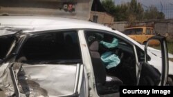 Кызматкерге таандык деп айтылган унаа. Сүрөттү окуя күбөлөрү жиберген.