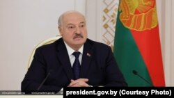 Під час промови Лукашенко заявив, що, будуючи так звану «союзну державу», не можна прагнути до об’єднання Росії й Білорусі в одну державу