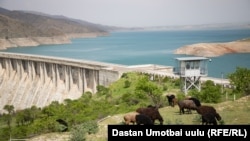 "Кемпир-Абад» суу сактагычы.