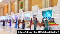 Hasyl baýramy mynasybetli guralan azyk sergisi. Aşgabat, noýabr. 2021-nji ýyl (illýustrasiýa suraty)