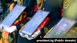 Шерали Анаркулов, Санжарбек Анаркулов жана Жаңыбай уулу Тилек.