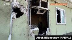 Баткендин Достук айылындагы үйдүн кол салуудан кийинки көрүнүшү. 
