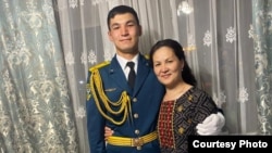 Дастан Анарбеков апасы Сауле Иманалиева менен