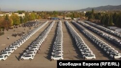 Кадър от освещаването на 341 нови коли на МВР. От тях 290 са китайски Great Wall, за чиято поръчка ОЛАФ обвини България в измама и поиска да върнe на ЕС близо 6 млн. евро безвъзмездна помощ. 7 октомври 2018 г.