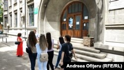 Sindicatele din educație au convenit cu ministrul Educației ca Bacalaureatul să cuprindă o probă distinctă de limba română. 