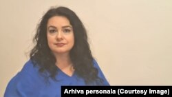Carmen Oprea este psiholog specialist în adicții și lucrează în cadrul Agenției Naționale Antidrog încă din 2005. Specialiștii agenției pot oferi atât consiliere în prevenție cât și asistență și consiliere psihologică.