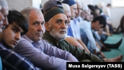 В мечети в Дагестане, иллюстративное фото