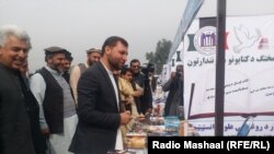 د نندارتون په دې پرانیست غونډه کې د ننګرهار پر یو شمېر حکومتي چارواکو سربېره له کابل او خیبر پښتونخوا څخه يو شمېر لیکوالو هم ګډون کړی و.