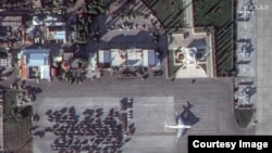 На 15 декември група военни камиони, бронетранспортьори и личен състав са забелязани да се събират на асфалта във военновъздушната база Хмеймим. В близост до оборудването е паркиран транспортен самолет Ил-76, а във военновъздушната база има и още няколко транспортни самолета.