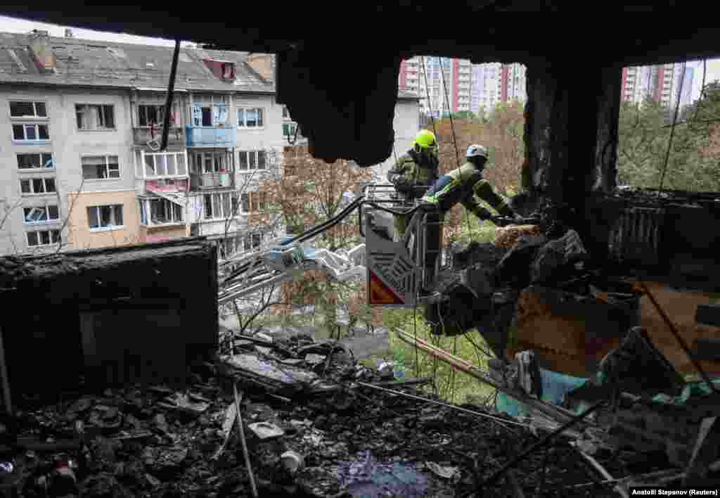 Зруйнована квартира у багатоповерхівці у Солом'янському районі Києва