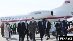 На сараевскиот аеродром Бутмир, Претседателот на Србија беше пречекан од Претседателот на Претседателството на БиХ, Милорад Додик, и бошњачкиот член на Претседателството Шефик Џаферовиќ