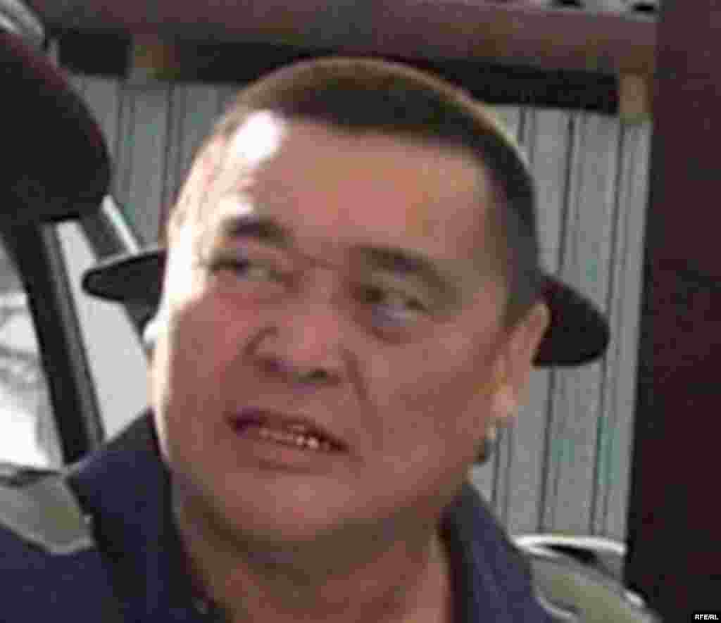  Рамазан Есергепов  приговорен к трем годам тюрьмы. Тараз, 8 августа 2009 года.  -  Рамазан Есергепов  приговорен к трем годам тюрьмы. Тараз, 8 августа 2009 года. 