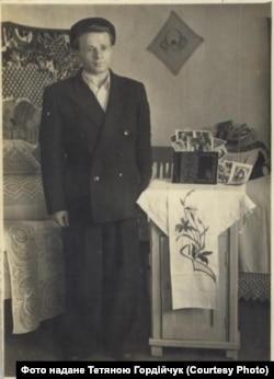 Микола Павлюк, знімок підписаний 1955 роком