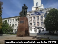 Пам’ятник Ушакову в Херсоні, архівне фото