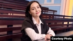 Элзат Асанова.