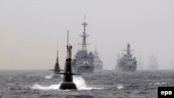 Провідний спеціаліст по океанографії в Талліннському технологічному університеті, Тармо Каутс також працював у Міністерстві оборони Естонії та входив до наукового комітету НАТО з підводних досліджень, який вивчає військові кораблі і підводні човни альянсу