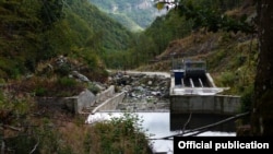 Малата хидроелектрана „Теарце97„ во НП Маврово. Извор: „Еко-свест.“