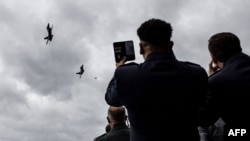 Нідерландські військові проводжають F-16 на авіабазі Фолкель, фото ілюстративне