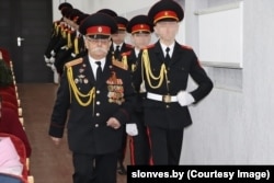 Віктар Пенза з выхаванцамі клюбу «Грэнада»