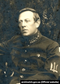 Симон Петлюра, головний отаман армії УНР (з листопада 1918 року), голова Директорії УНР (9 травня 1919 – 10 листопада 1920)