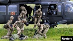 آرشیف، شماری از نیروهای امریکایی در لیتوانیا