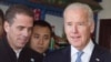 Vicepreședintele Joe Biden cu fiul său Hunter la Beijing, în decembrie 2013 